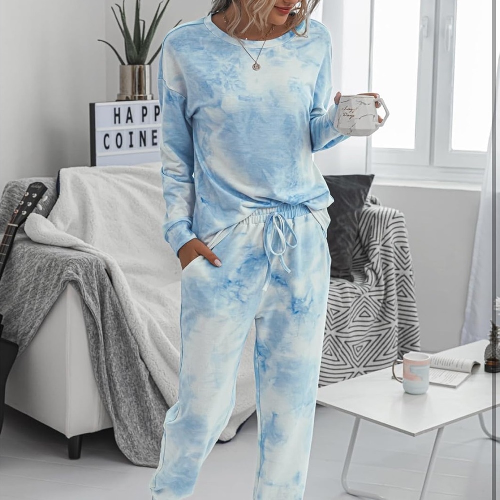 Women’s  Blue Tie-Dye Pajama Set - Picture 5 of 6